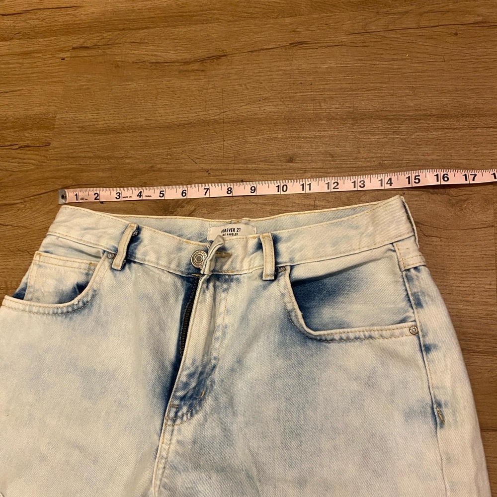 Distressed Denim Pants - Picture 12 of 15